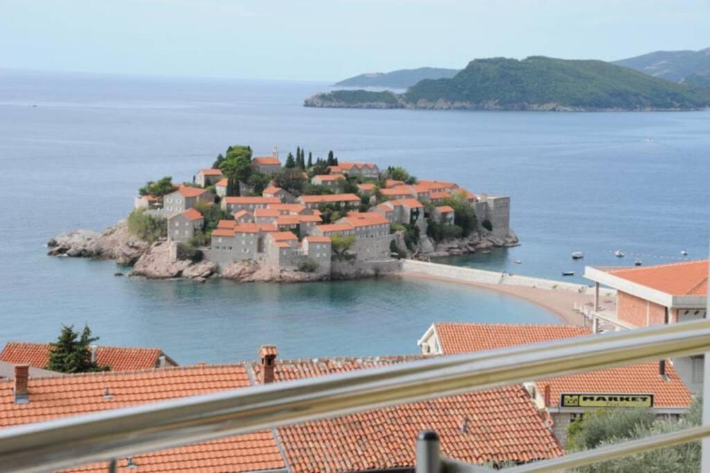 Bmv Room 2 With East Island View Sveti Stefan Eksteriør billede